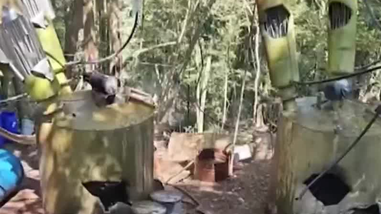 Elementos de la Secretaría de Marina desmantelaron un laboratorio de drogas sintéticas en Técpan de Galeana.