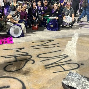 Colectivo feminista en la Plaza Mayor
