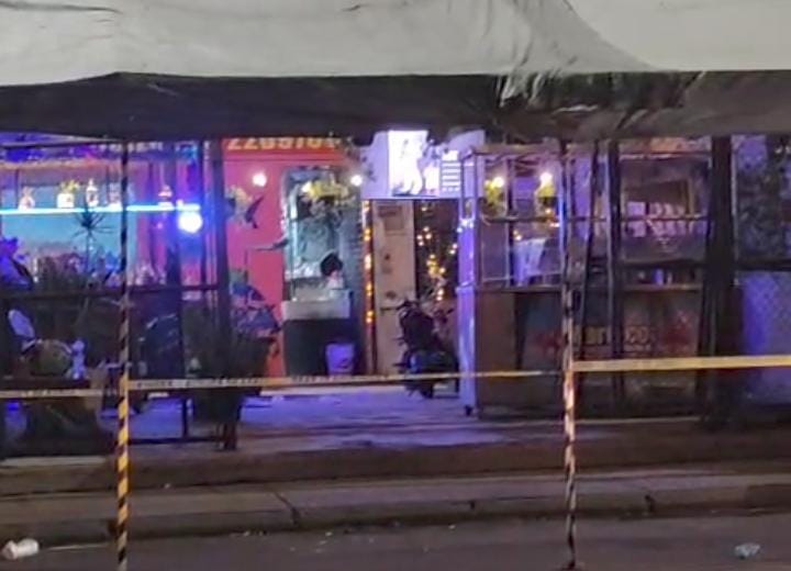 Sicarios asesinan a balazos a cliente de restaurante de mariscos en Tonalá