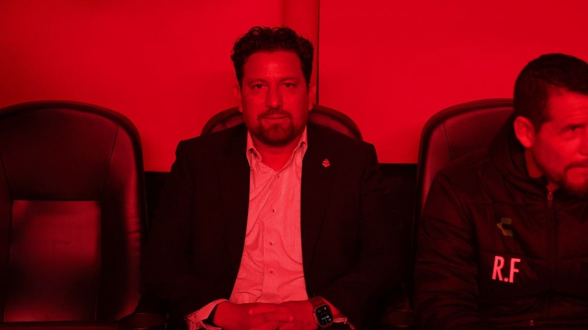 Omar Tapia en un partido con Santos Laguna