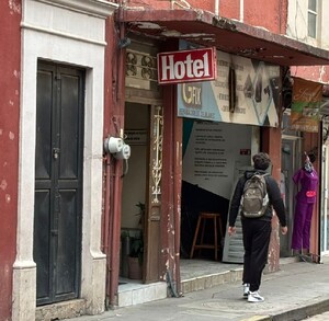 Fachada de hotel en Durango