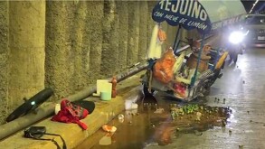 Carrito de tejuino es chocado por un automóvil en la Avenida López Mateos de Guadalajara, varios litros de bebida se derraman.