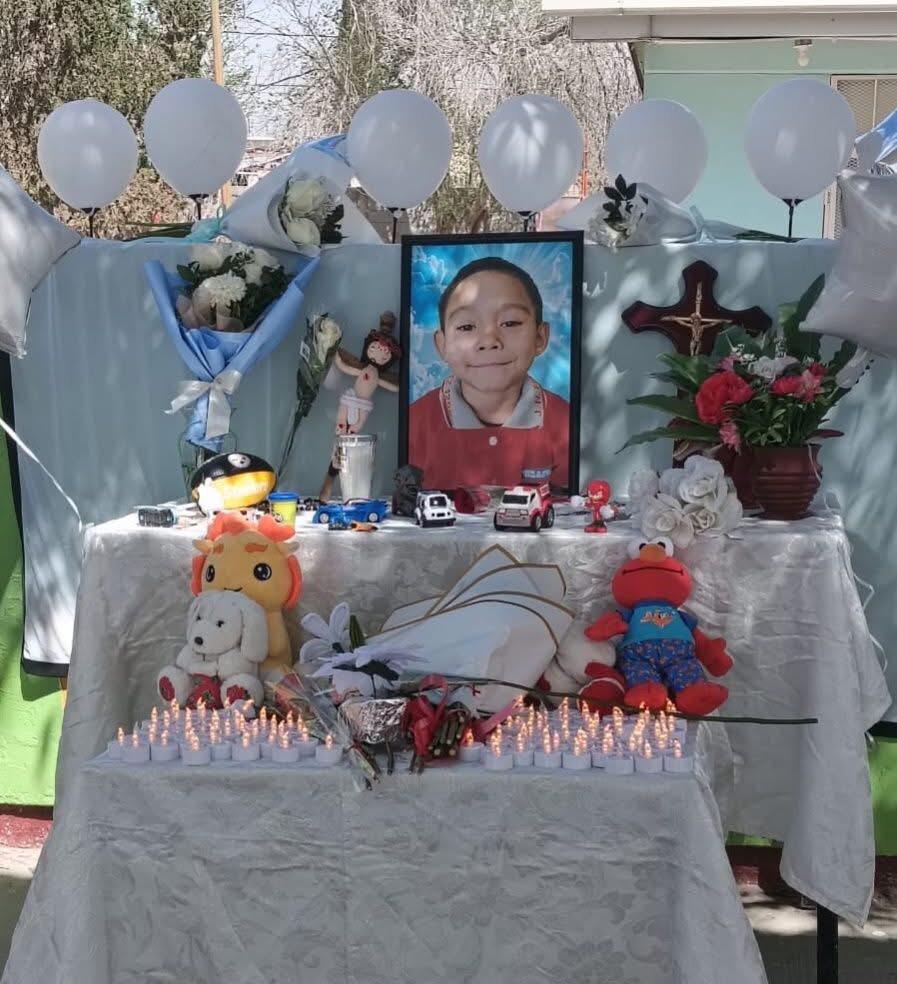 Entre globos blancos, juguetes y una profunda exigencia de justicia, la comunidad escolar del jardín de niños Juan F. Márquez dio el último adiós a Daniel