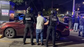 Oftalmólogo es imputado en Guadalajara por golpear a adultos mayores