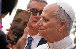 El vaticano ha hecho una declaración oficial en la que Shaleta decidió renunciar, la renuncia fue presentada en febrero