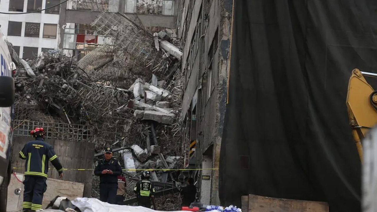 Autoridades confirmaron la muerte del último trabajador atrapado tras el colapso parcial de un edificio en demolición sobre Calzada San Antonio Abad.