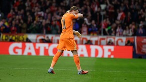 Antonin Kinsky en su cambio en el partido de Atlético de Madrid vs Tottenham.