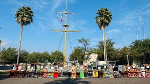 Autoridades realizaron 12 cateos en Lázaro Cárdenas donde aseguraron 98 máquinas tragamonedas.