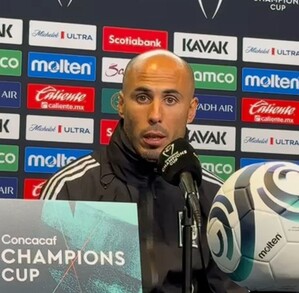 Guido Pizarro, técnico de Tigres en conferencia de prensa.