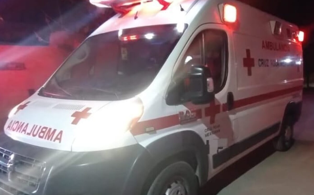 Paramédicos de la Cruz Roja Mexicana se desplazaron de inmediato a la colonia Casa Blanca.