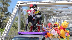 Personas en el Desfile de Primavera