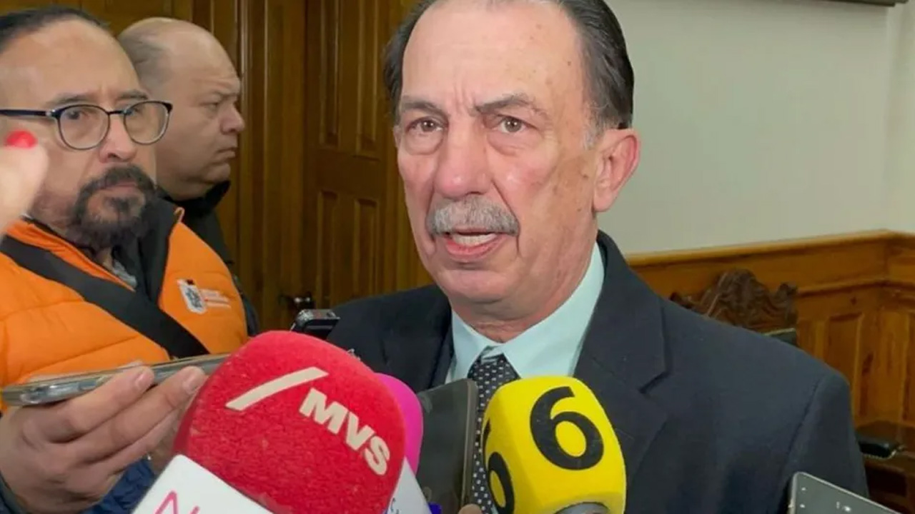 La Fiscalía General de Justicia de Nuevo León abrió dos carpetas de investigación contra siete policías de San Pedro Garza García.