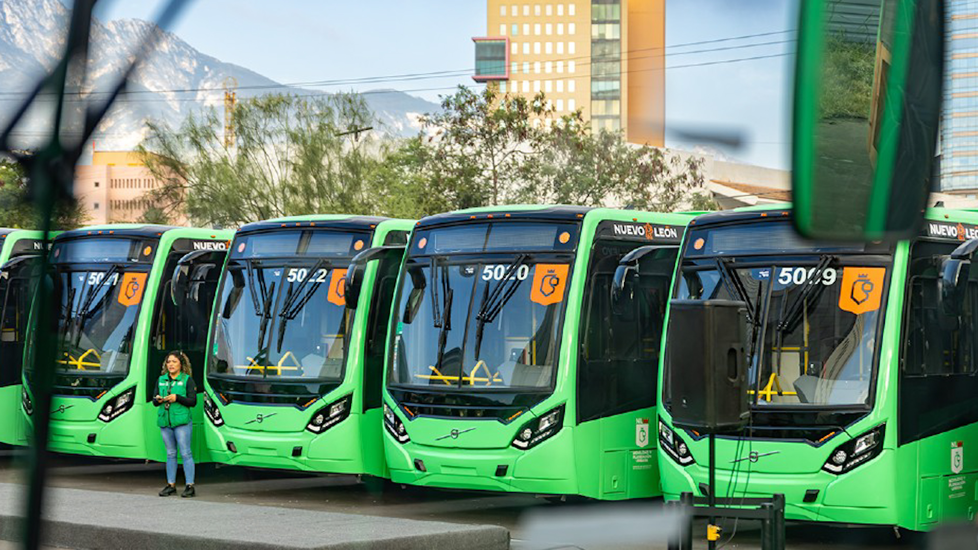 El Instituto de Movilidad de Nuevo León analiza una tarifa técnica de $24.60 para el transporte público. Conoce por qué los transportistas piden el aumento.