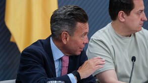 Alcaldes de diversos municipios de Jalisco participaron en la mesa de diálogo sobre el trazo ferroviario.