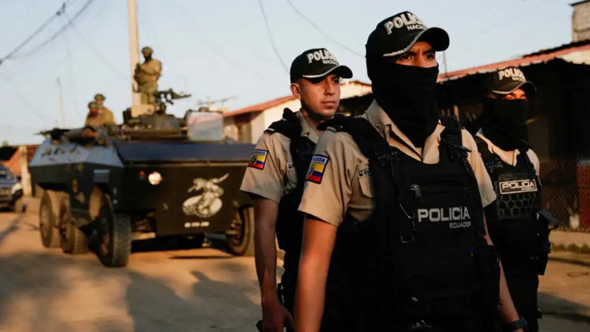 Autoridades investigan el ataque armado que dejó seis jóvenes muertos durante una fiesta de graduación en la provincia ecuatoriana de Guayas.