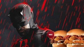 Hamburguesas promoción Carls Jr por la segunda temporada de Daredevil.