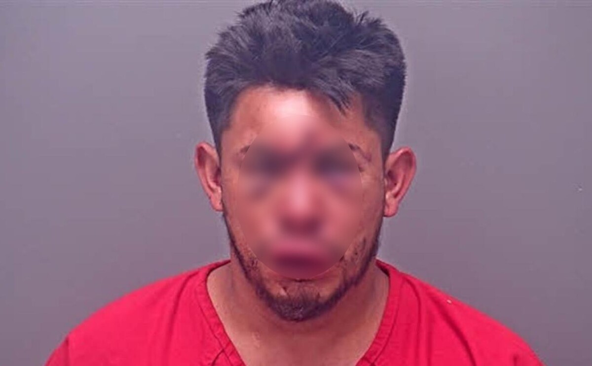 Hombre detenido por agredir físicamente a su pareja en Alabama, Estados Unidos.