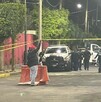 Policías investigan asesinato de un hombre tras ser atacado a balazos en Iztapalapa.