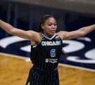 Stephanie Watts, con el Chicago Sky.
