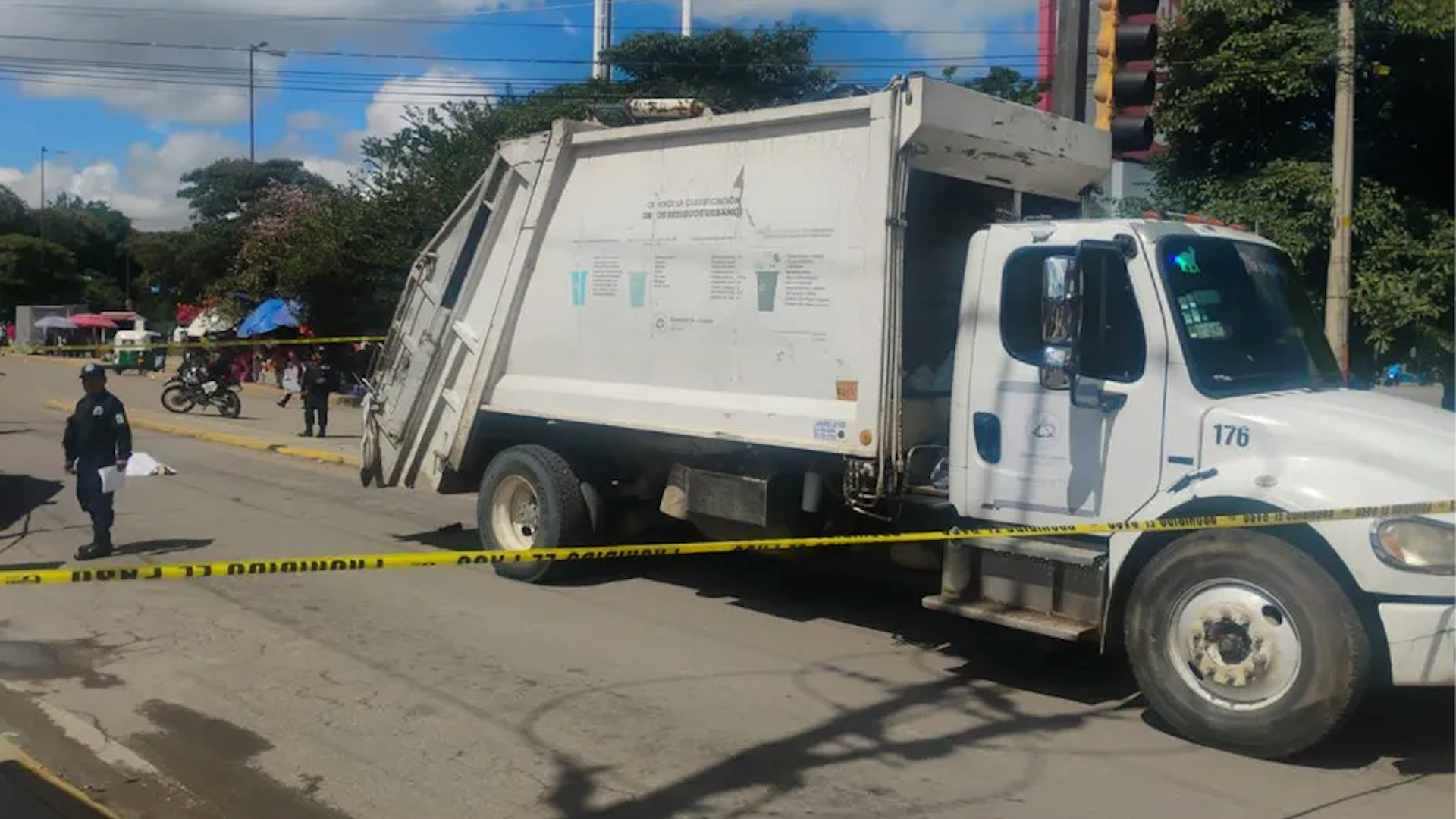 Primeras declaraciones informan que el chofer de la unidad fue victima de un intento de asalto.
