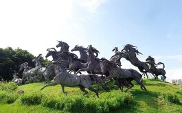 Glorieta caballos en Guadalajara