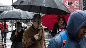 Ciudadanos enfrentan cambios bruscos de temperaturas en CdMx.