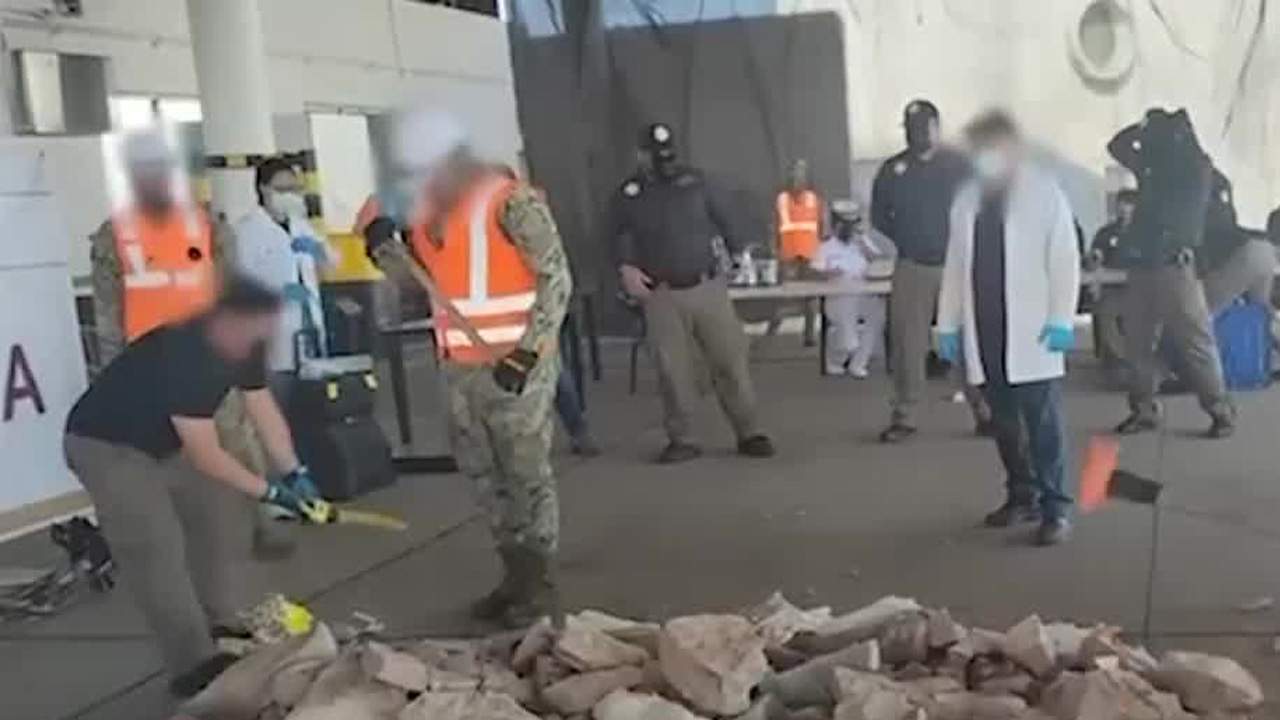 La Secretaría de Marina informó la detención de 329 presuntos delincuentes y el aseguramiento de drogas, armas y vehículos.