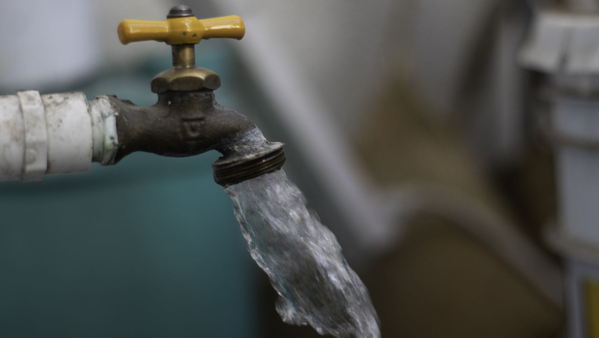 Santa Catarina y García se quedan sin agua tras fuertes vientos; ¿cuáles son las colonias afectadas y cuándo restablecen el suministro?