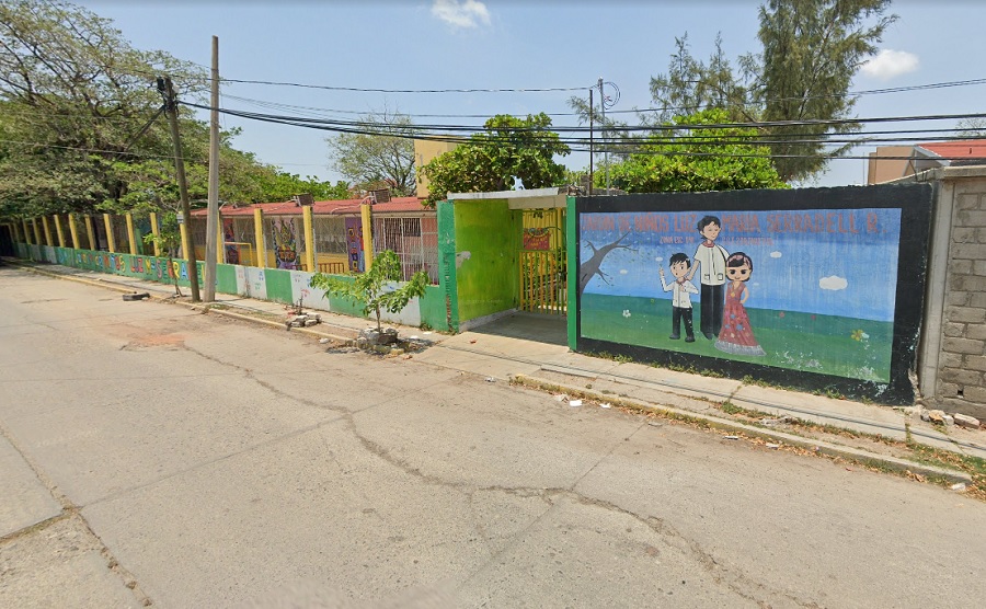 Fachada de un preescolar en el municipio de Juchitán, Oaxaca.