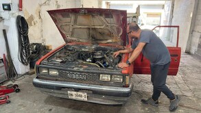 Expertos en arreglar autos para evitar incendios durante vacaciones.