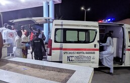 Voluntarios y personal médico en Nigeria se ponen de acuerdo para brindar apoyo a victimas de bombardeos terroristas