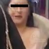 Mujer agrediendo a taxista luego de vomitar su auto en la GAM