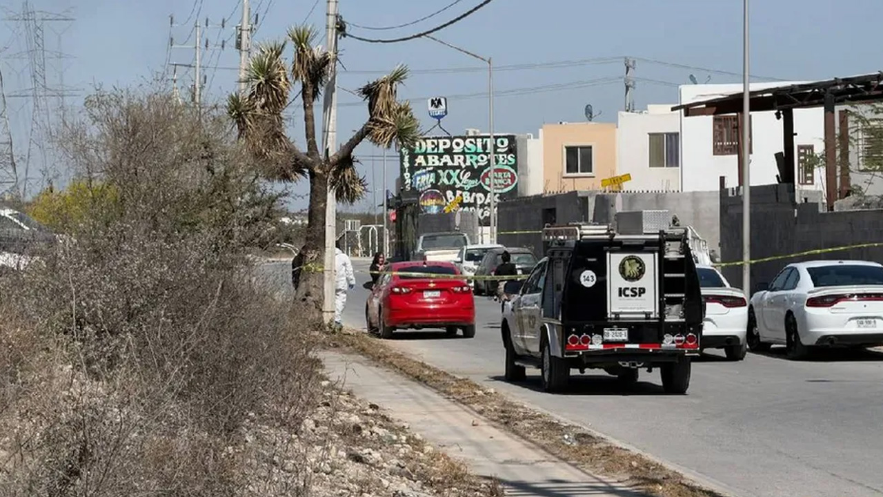 Un motociclista fue asesinado a balazos en la colonia Valle de Lincoln, en García, Nuevo León.