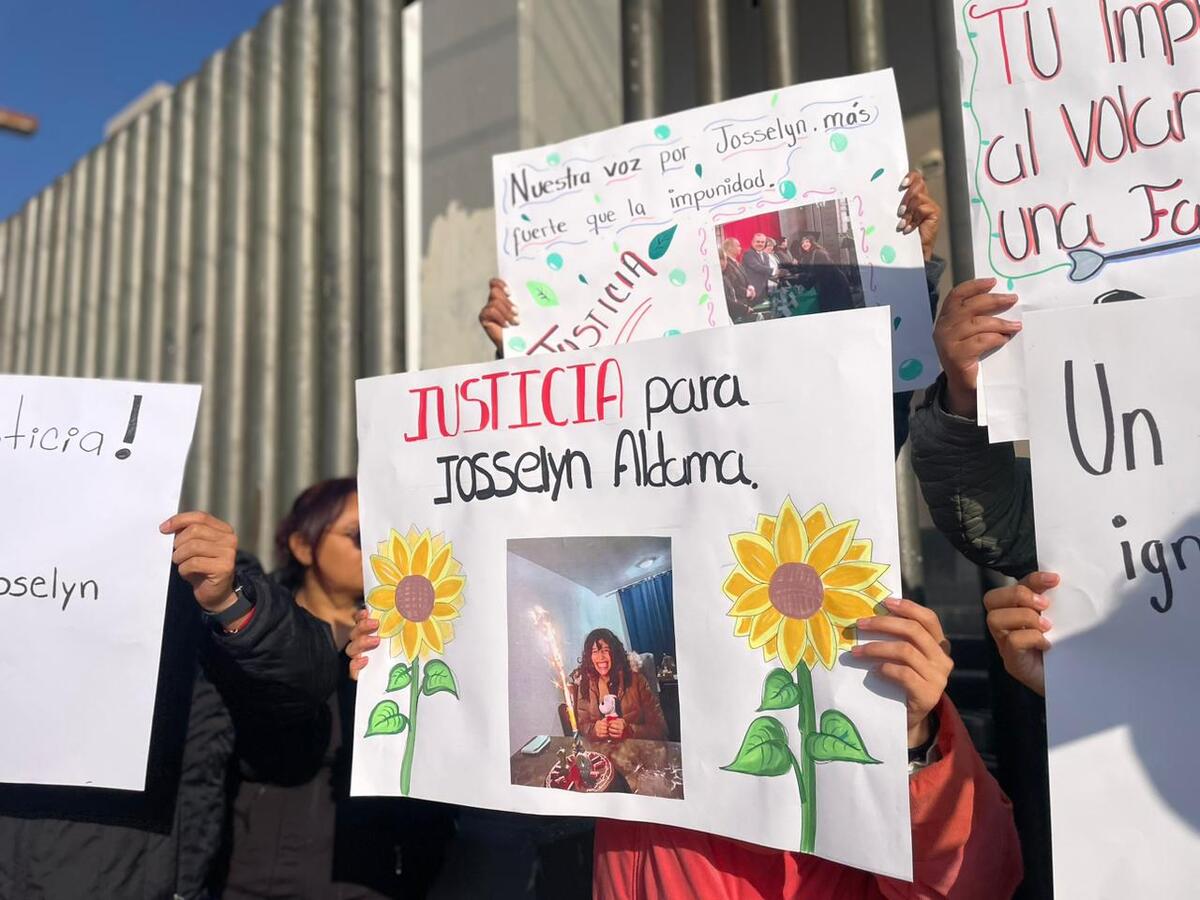 Joss, estudiante de Pedagogía fallecida tras ser atropellada por transporte público en Metepec