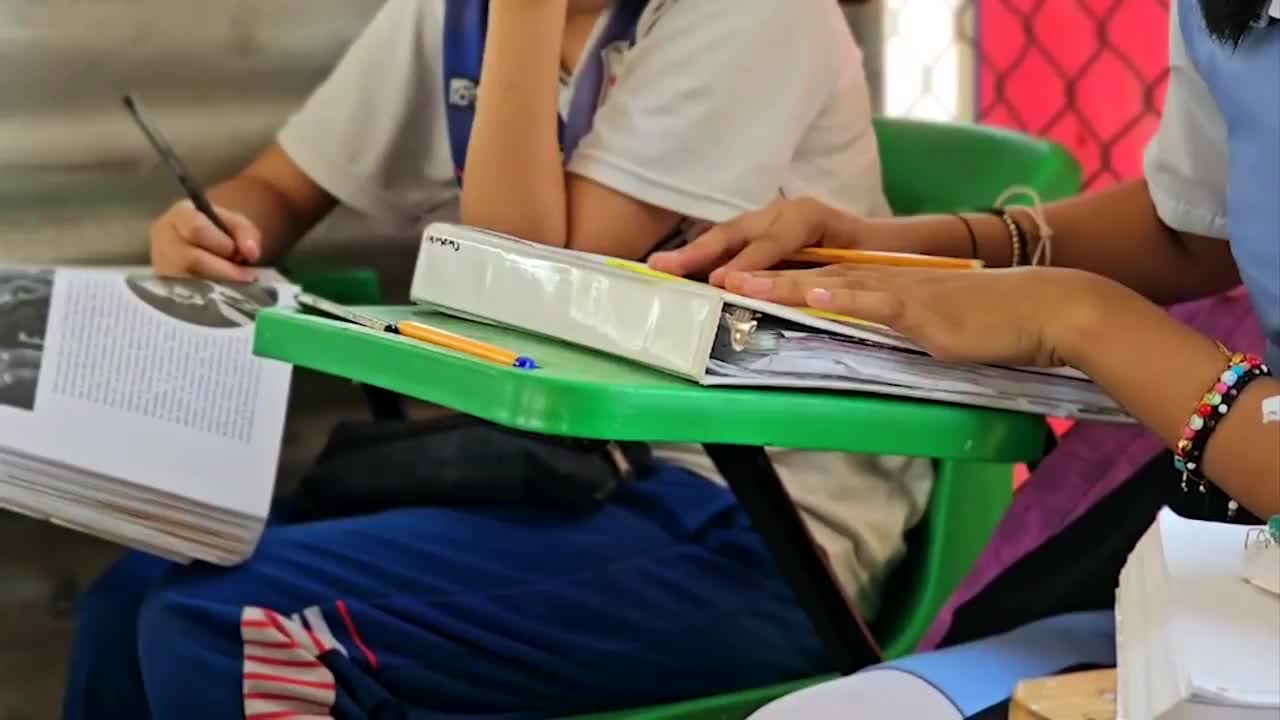 La diputada Berenice Martínez propuso reactivar el operativo mochila en escuelas de Nuevo León, tras incidentes recientes en Guadalupe y Juárez.