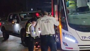 Camioneta robada choca contra unidad de Mi Macro Periférico en estación San Isidro de Zapopan