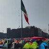Maestro de la CNTE marchando hacia el Zócalo de la Ciudad de México el 18 de marzo de 2026.