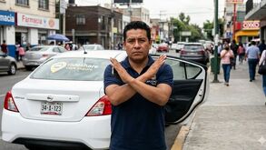 Conductor de taxi por aplicación en México