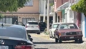 Un hombre le disparó a su exesposa tras una disputa en el interior de su domicilio en la colonia Lázaro Cárdenas en la capital del estado de Querétaro.