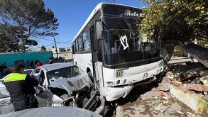 Se reporta una persona lesionada que viajaba en el vehículo particular que fue impactado por el camión de la ruta 17.