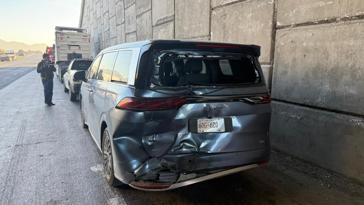 Accidente en Saltillo–Monterrey genera filas kilométricas tras volcadura y choques múltiples en la madrugada