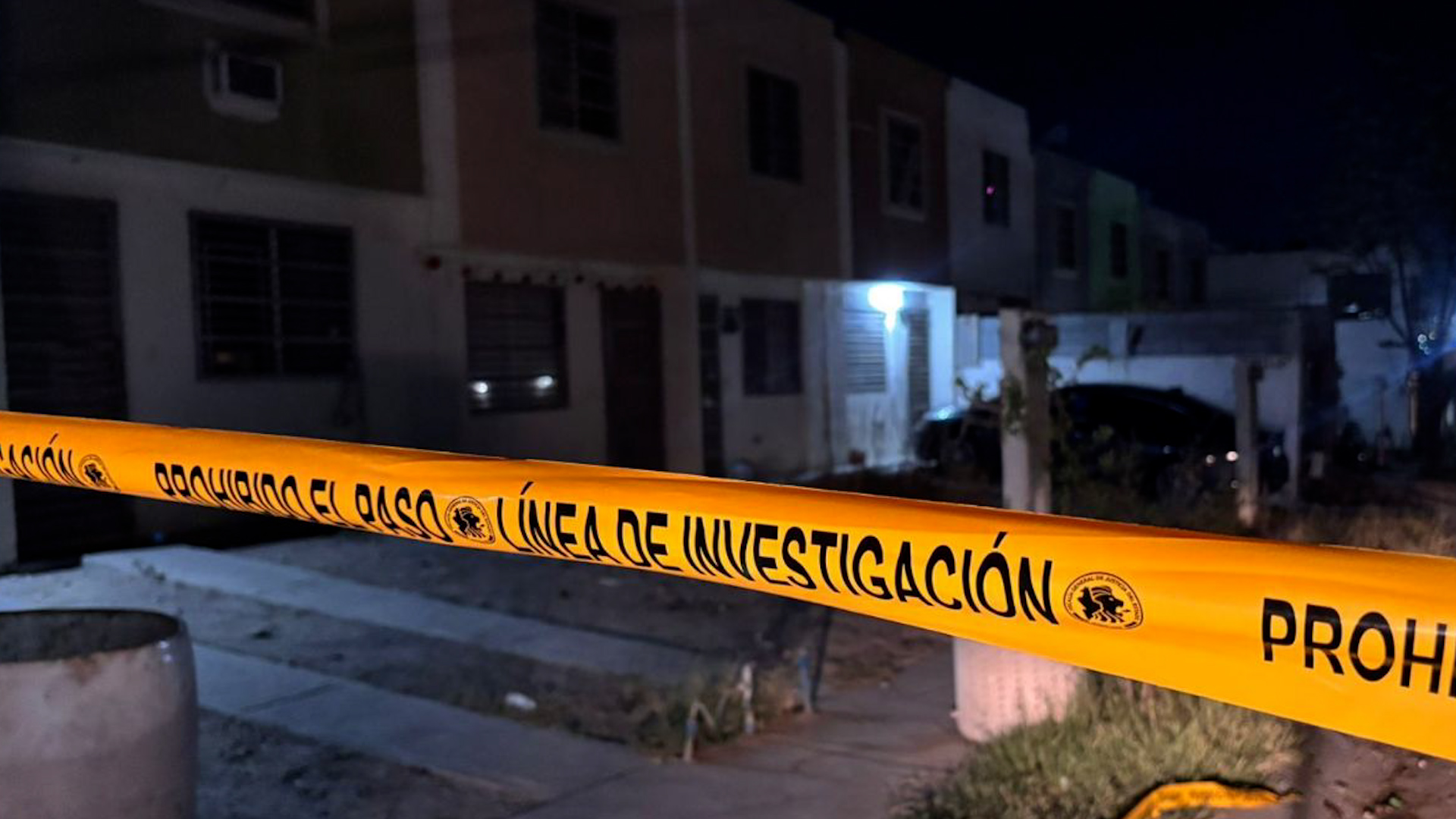 La Fiscalía de Nuevo León cateó la casa de Juan David Gámez, influencer asesinado en García, buscando pruebas de amenazas en sus dispositivos electrónicos.