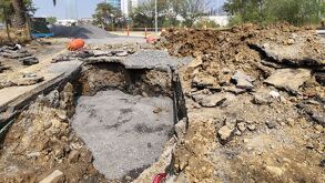 Reparación de socavón en vía pública en San Pedro Garza García