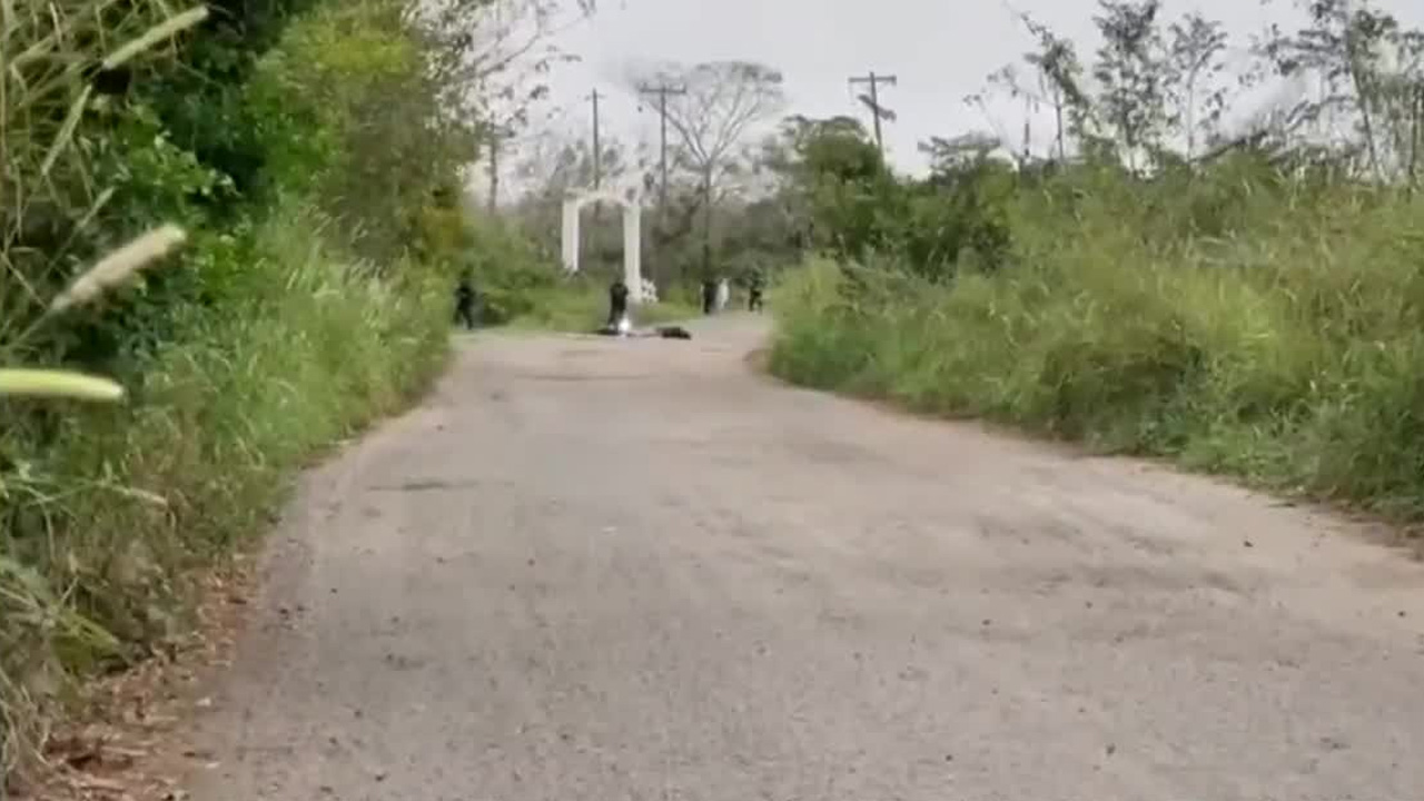 Un policía municipal fue asesinado a balazos en un ataque directo en Oluta, Veracruz, mientras se dirigía a su trabajo.