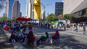 Maestros de la CNTE bloquean Paseo de la Reforma