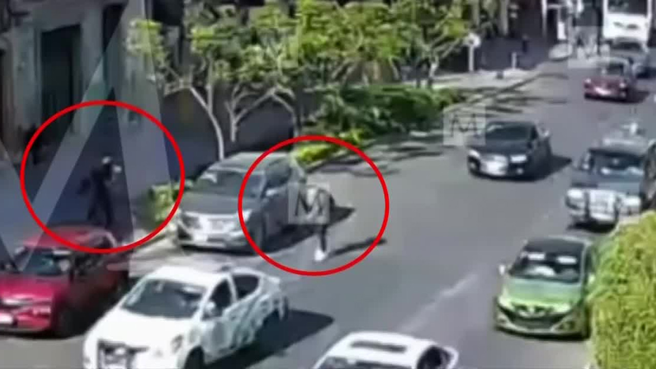 Un hombre fue asesinado a balazos en Irapuato a metros de la Presidencia Municipal. El ataque ocurrió frente a una patrulla de Policía Vial cuyos elementos pres