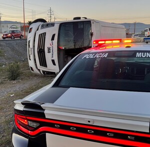 Los tres lesionados fueron ingresados a un hospital Muguerza, mientras que el resto de los pasajeros no requirió traslado.