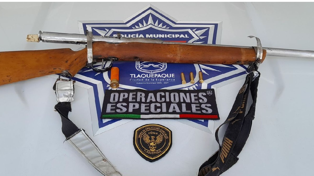 La policía aseguró una escopeta hechiza adaptada para cartuchos calibre .12.