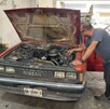 Expertos en arreglar autos para evitar incendios durante vacaciones.