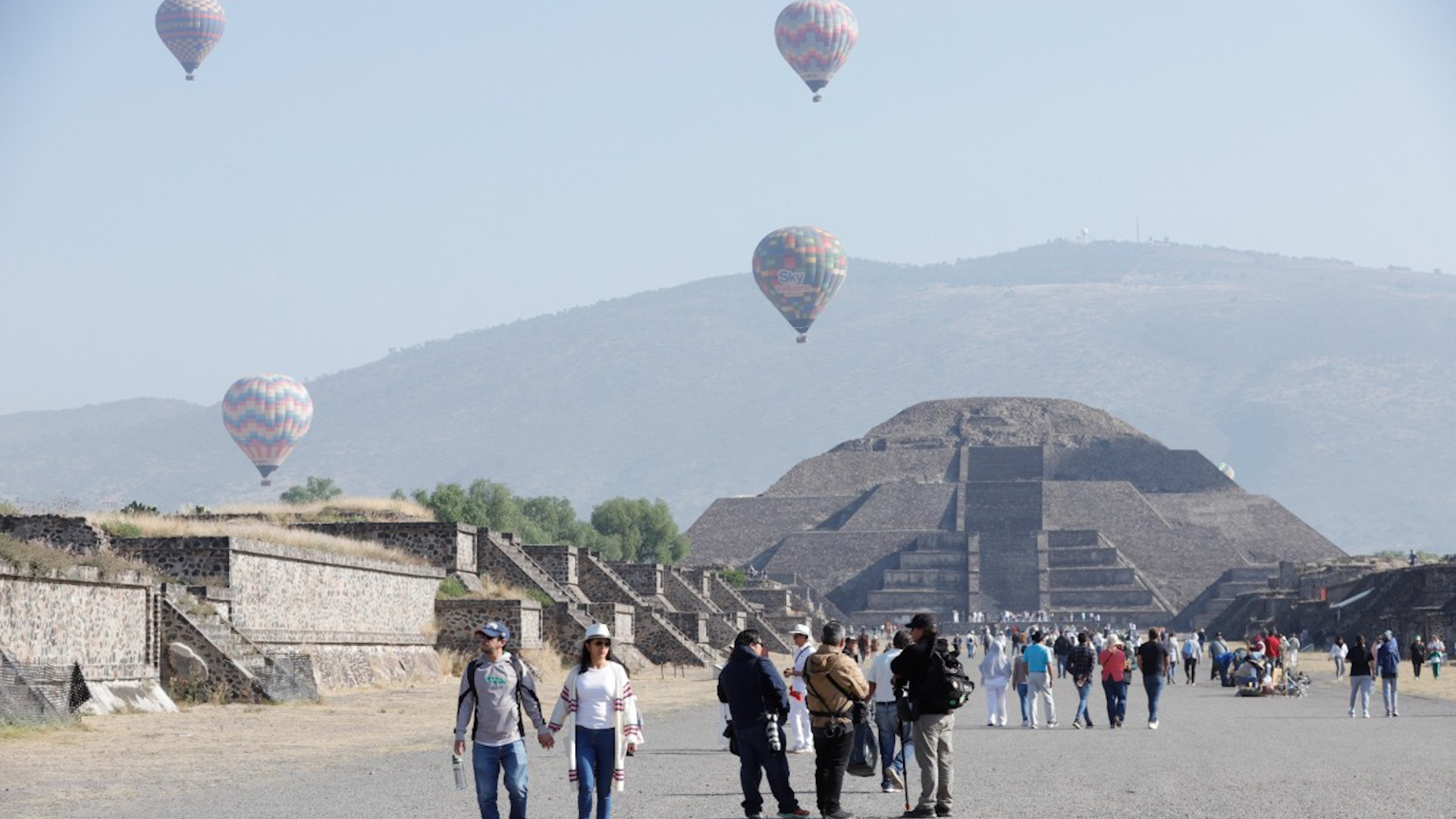 Tras el choque de un globo con cables en Teotihuacán, te decimos qué certificados y seguros debe tener la unidad antes de que decidas volar este 2026.